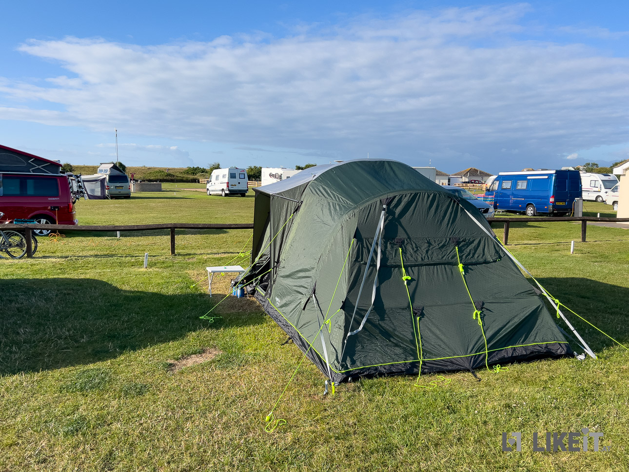 Zelt am Campingplatz in der Normanns Bay